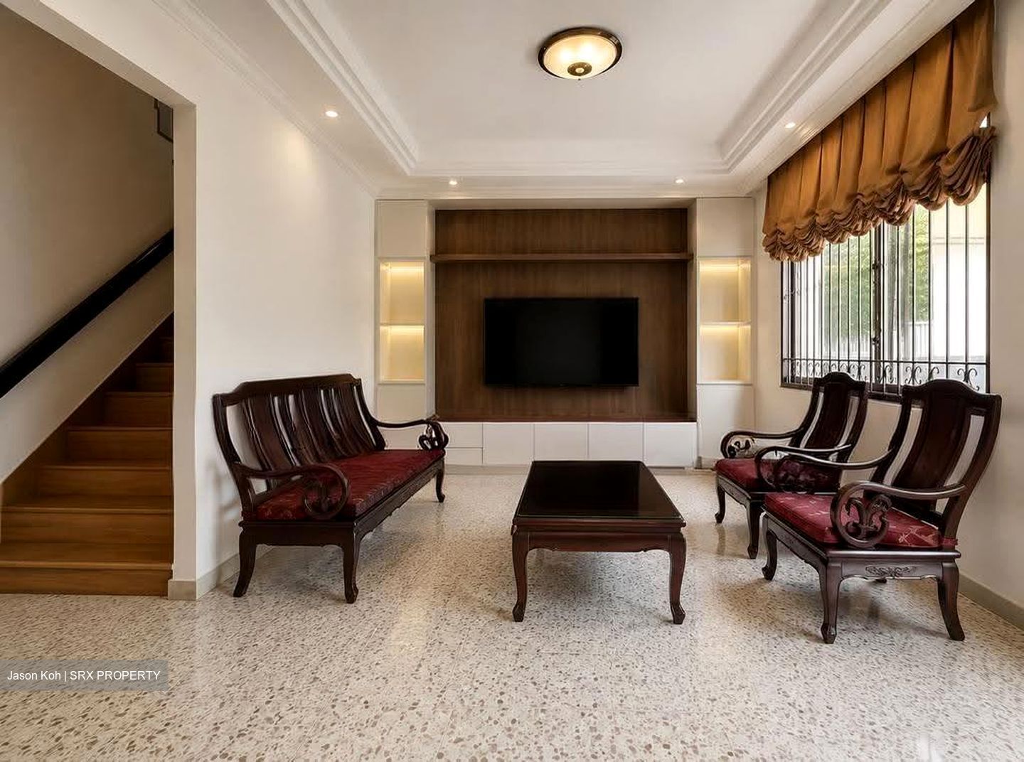 Peakview Estate (D16), Terrace #612670271